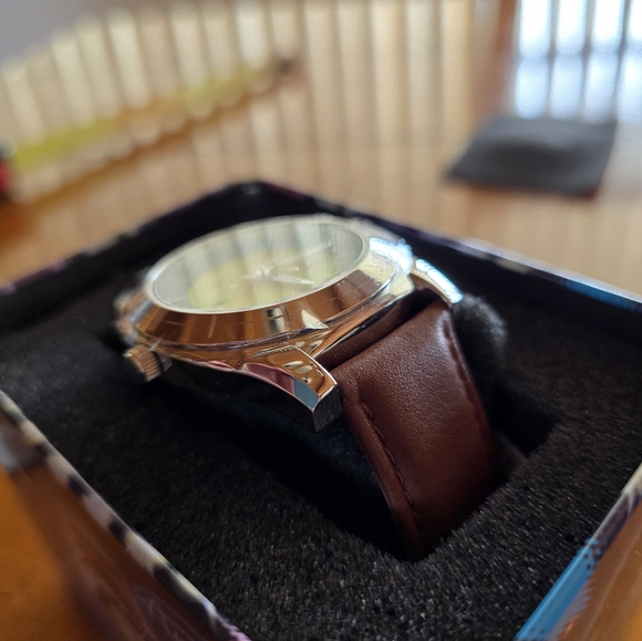 New vintage American Idol collector's edition genuine leather watch. - Picture 6 of 8